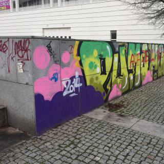 Anti-Graffiti Naturstein Fassade Lübeck 3