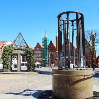 Brunnen-Qüllstein-Koberg-Lübeck-Naturstein