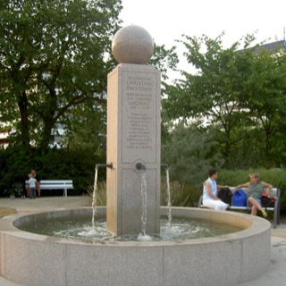 Marktplatzbrunnen-Naturstein-Granit-Brunnen