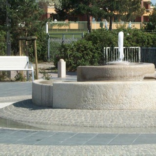 Natursteinbrunnen-Promenade-Grömit-Granit