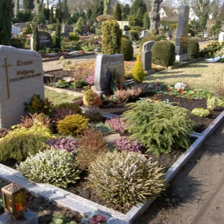 Grabstein-Beetkante-Vorwerker-Friedhof