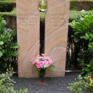 Grabstein-Friedhof-Berkentin-