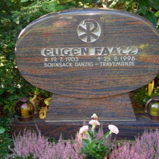 Grabstein-Friedhof-Dassow-Steinmetz