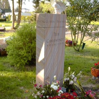 Grabstein-Friedhof-Gardebusch-Steinmetz