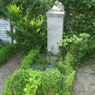 Grabstein-Friedhof-Lüdersdorf-Steinmetz